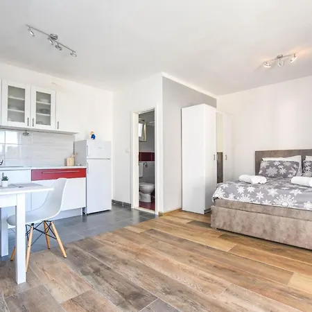 Apartment Sterna *