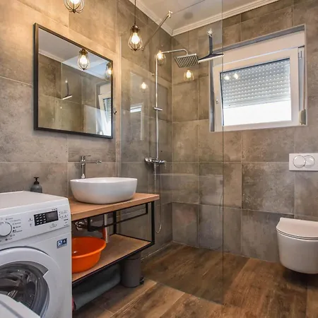 Sterna Apartman Turanj